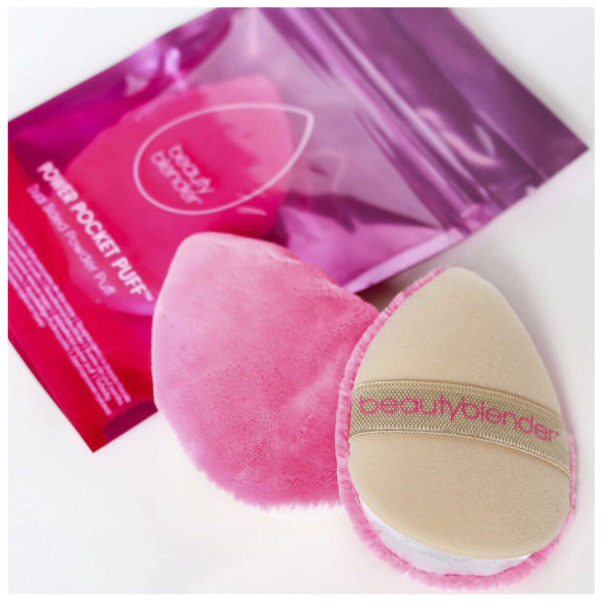 Пуховка. Пуховка beautyblender Power Pocket Puff. Пуховка для пудры. Спонж "Power Poly Puff. Спонж Beauty.Blusher.