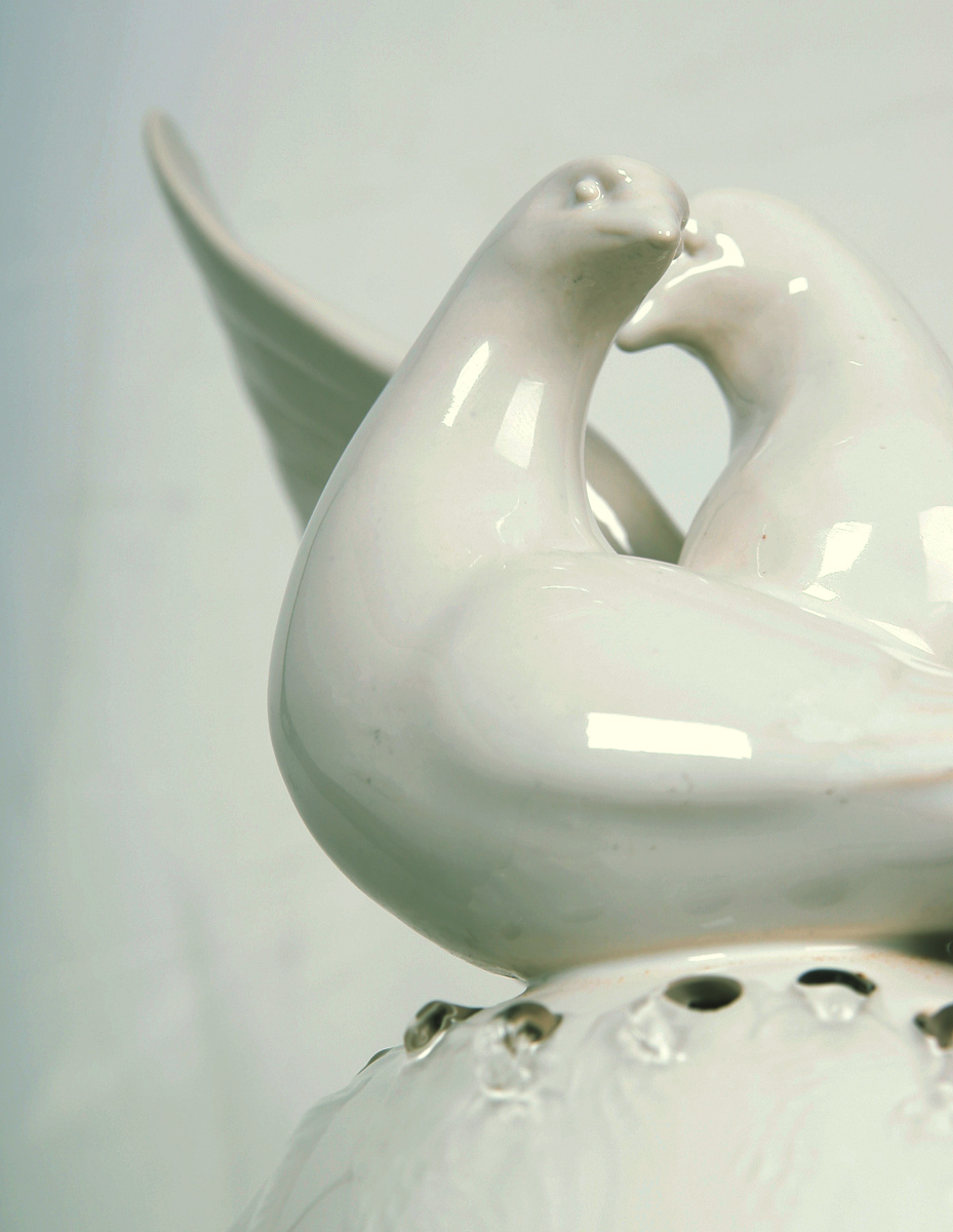 Фигура два голубя l30w19h21см 123375/f059. Сад с голубями. Садовая фигура голубь. Пара голубей. Гриб 1 голубь 2.