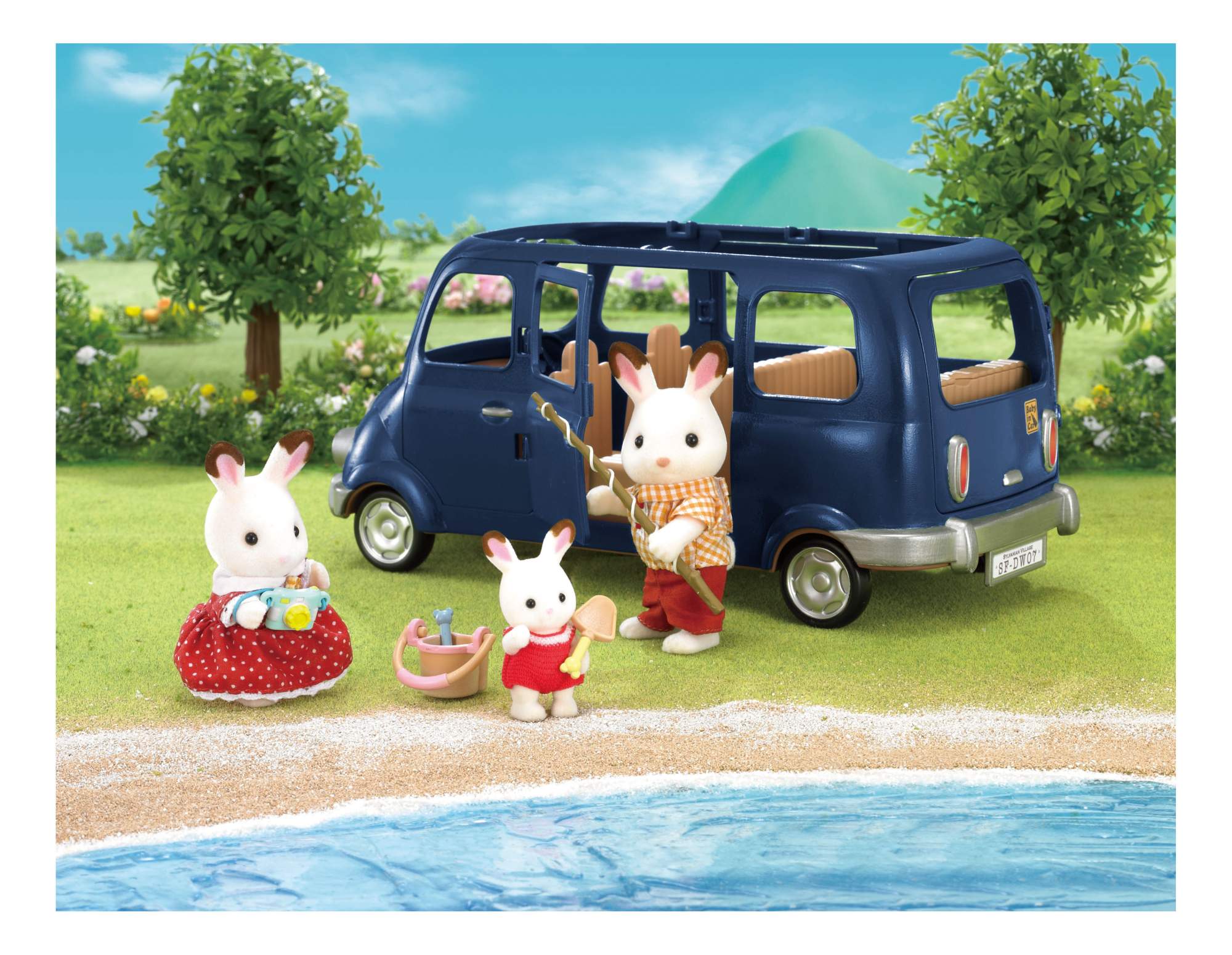 Машина фэмили. Sylvanian Families 5274. Сильвания Фэмили машина синяя. Sylvanian Family Family Seven Seater. Сильвания Фэмили семейный автомобиль.