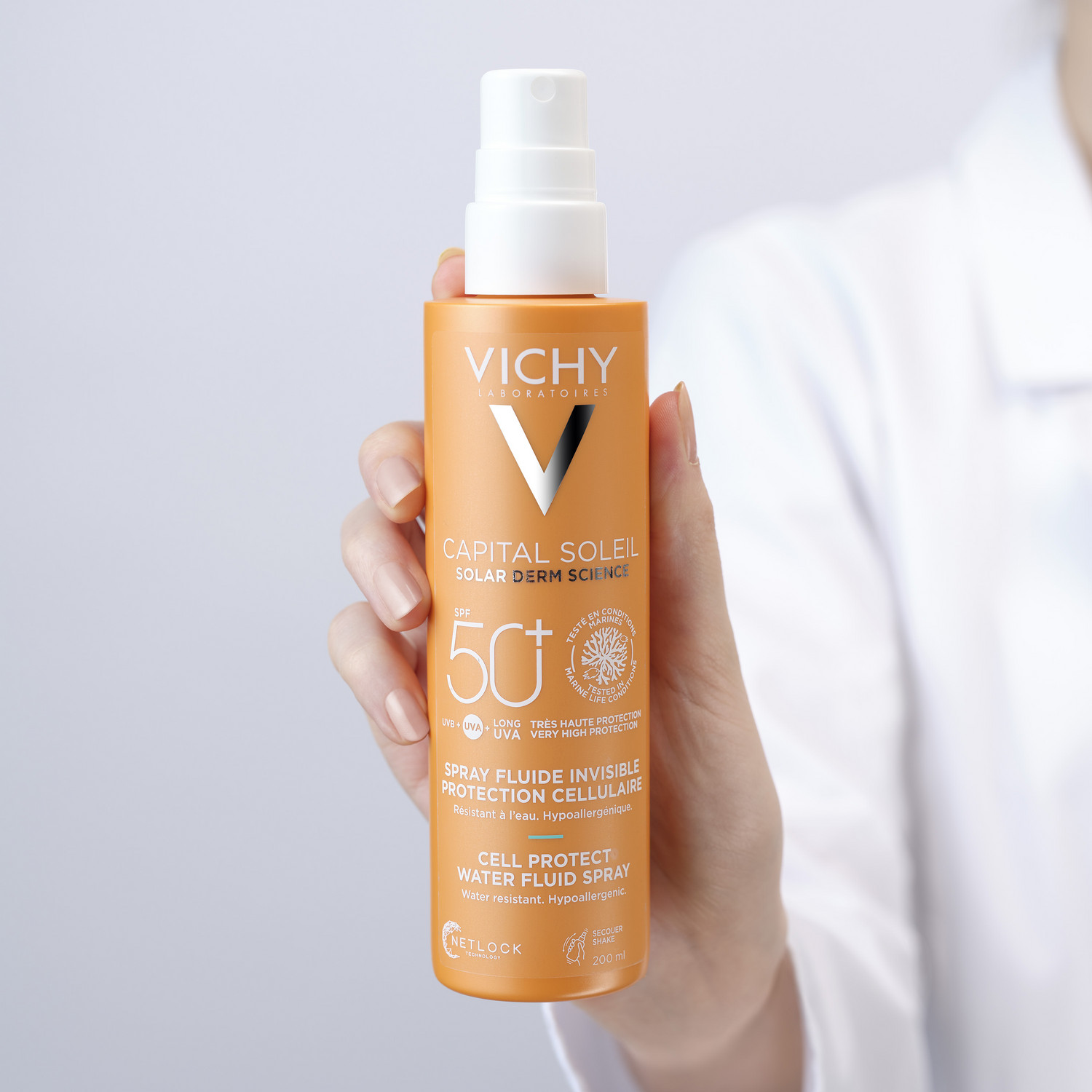 Vichy Capital Soleil SPF 50 флюид. Vichy солнцезащитный спрей. Vichy Capital Soleil солнцезащитные средства. Vichy Capital Soleil защитный спрей с гиалуроновой кислотой spf50 200 мл.