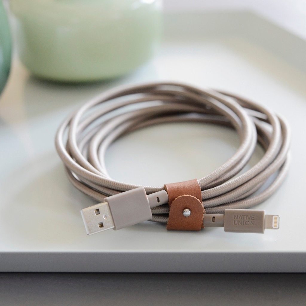 Адаптер native Union. Native Union Power Bank. Native Union ассортимент. Native Union ассортимент на столе.