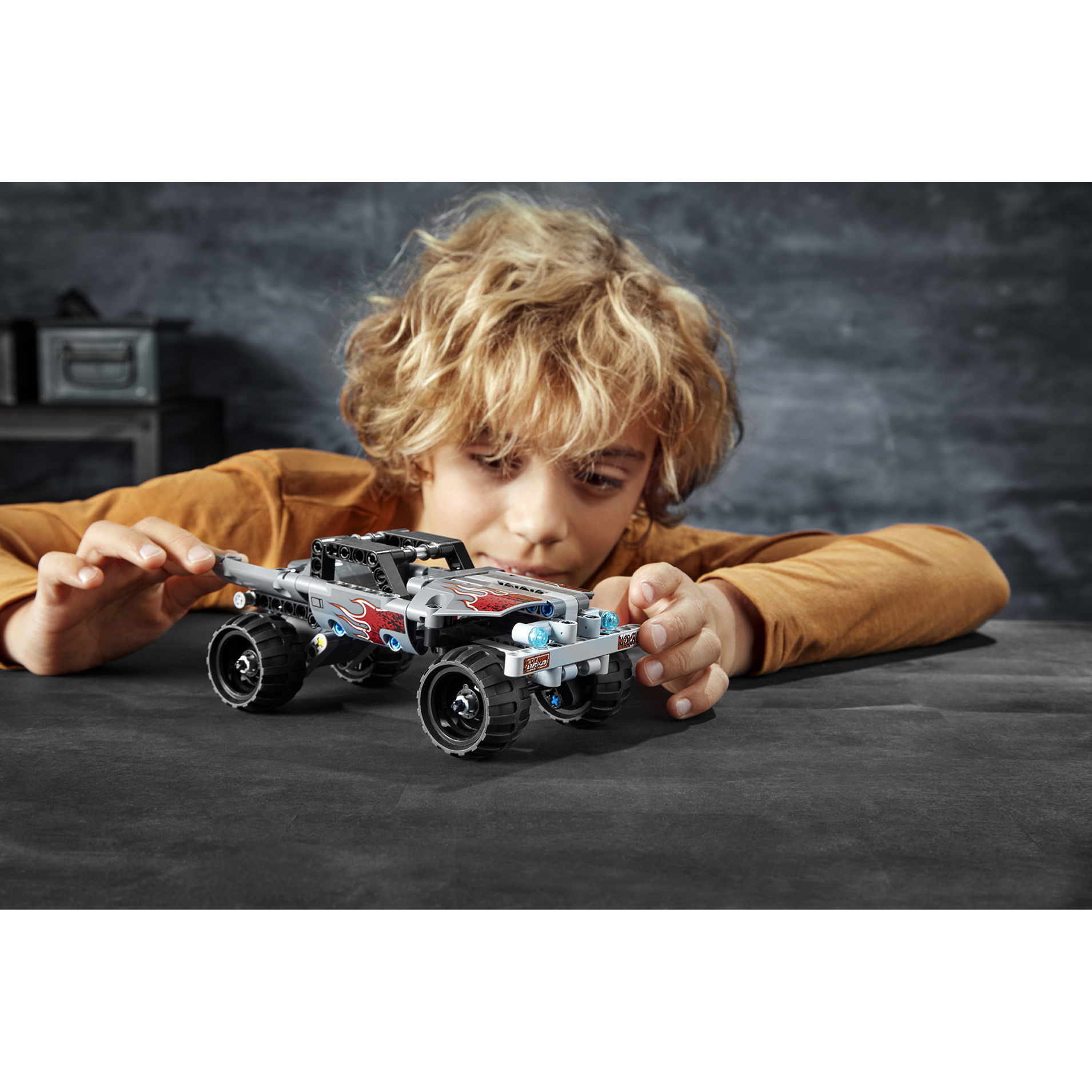 Technic lego 42090 deals