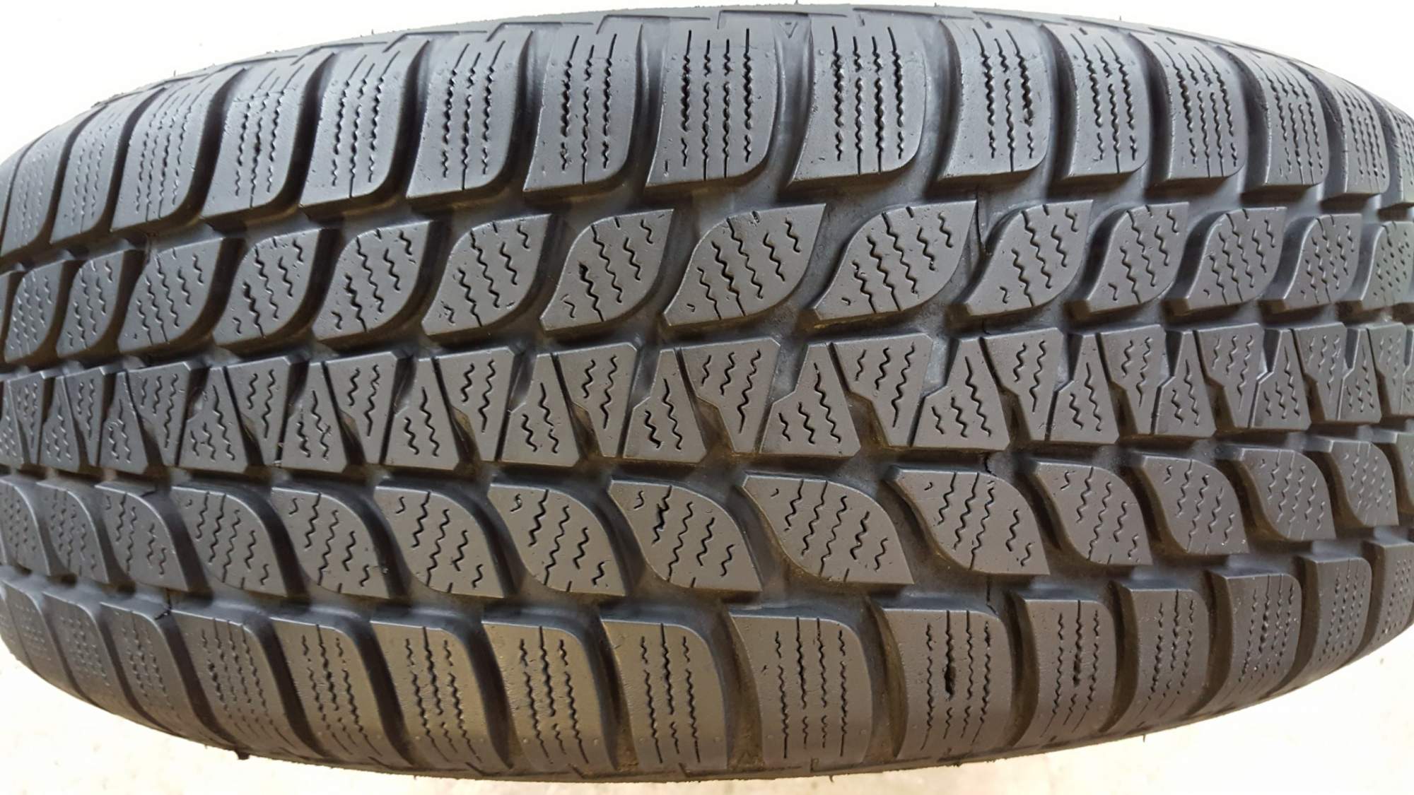 Шины bridgestone blizzak lm 25. Bridgestone Blizzak lm25. Blizzak lm001 235/45 r0. Blizzak lm005 RFT 225/40 r0. Bridgestone Blizzak LM-500.