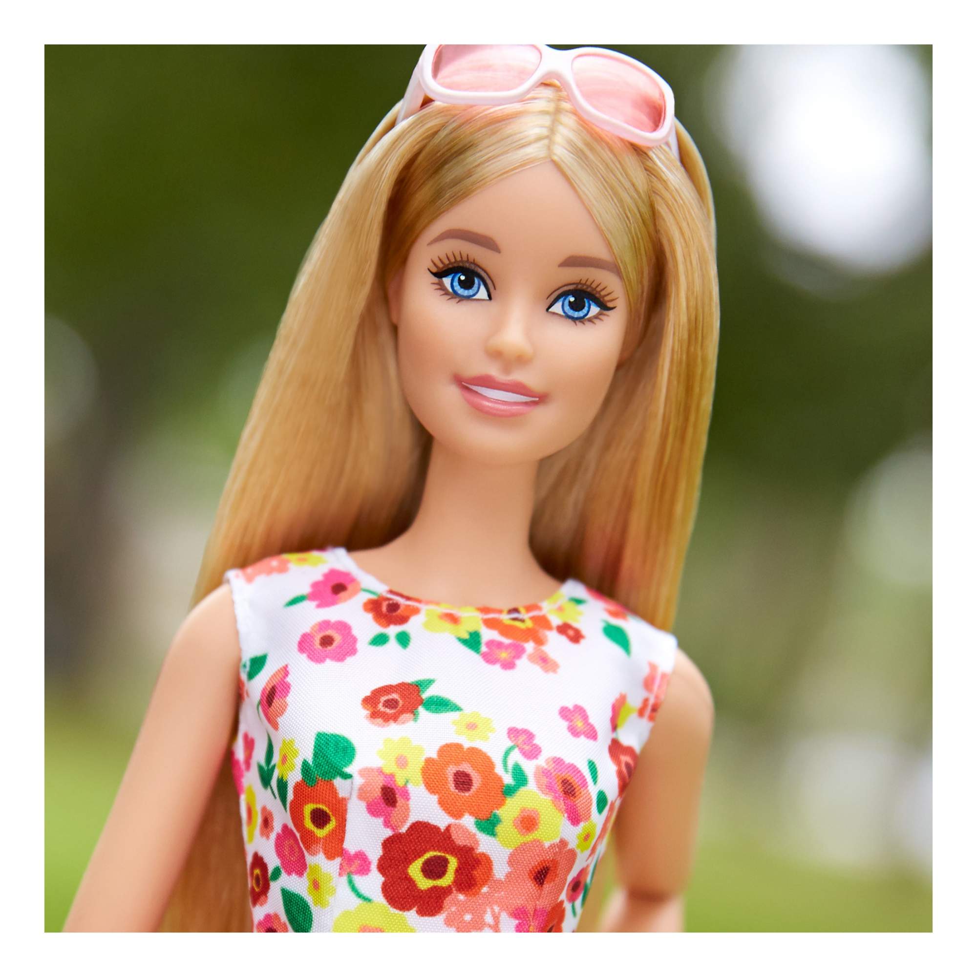 Покажи самых красивых кукол. Кукла Барби Роббинс. Кукла Барби Милли. Кукла Барби 71 см. Самые красивые куклы.