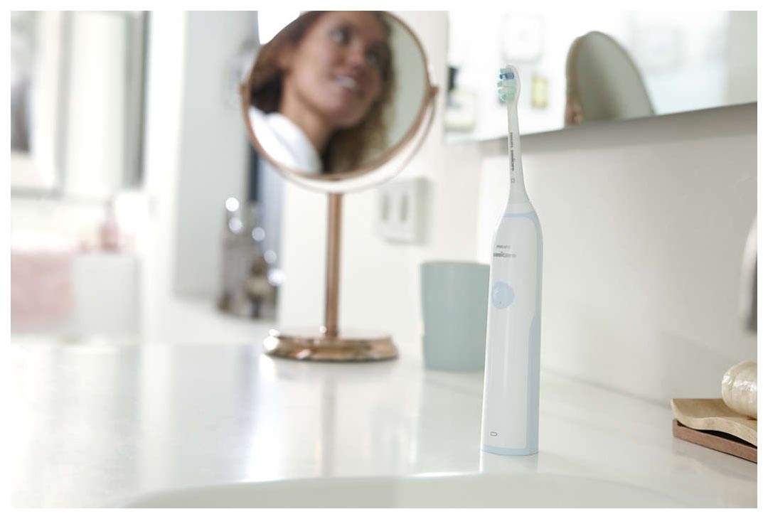 Зубная щетка электрическая Philips Sonicare CleanCare+ HX3212/03