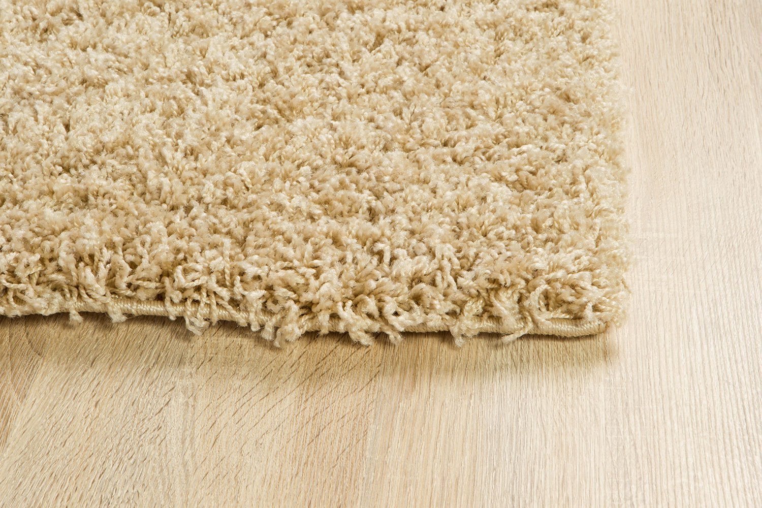 Ковролин с длинным ворсом. Ковер бежевый. Ковер длинноворсовый shaggy. Ковер с длинным ворсом. Интернет ворс.