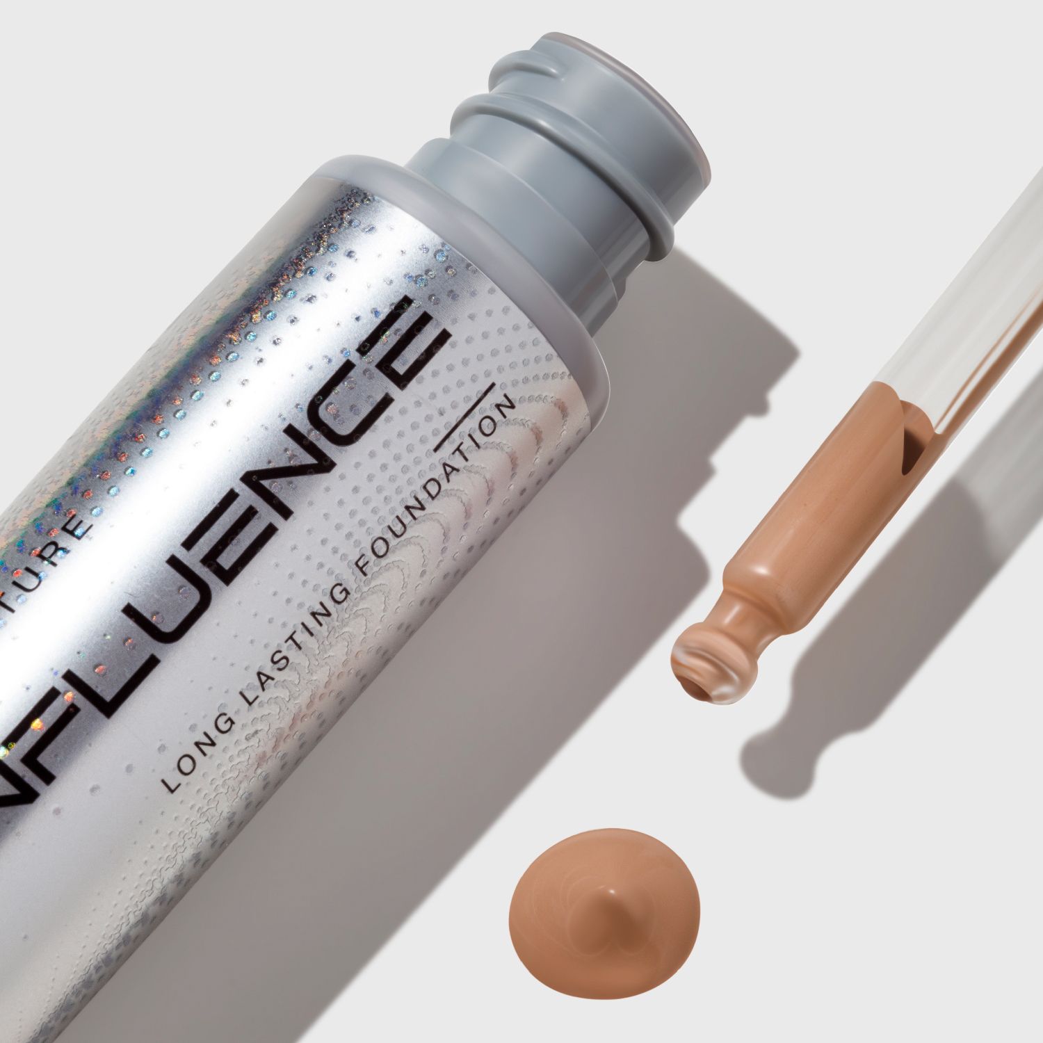 Influence beauty skin future. Тональник инфлюенс старый дизайн. Skin future тональная основа. Бьюти тоналка 03. Тональная основа инфлюенс.