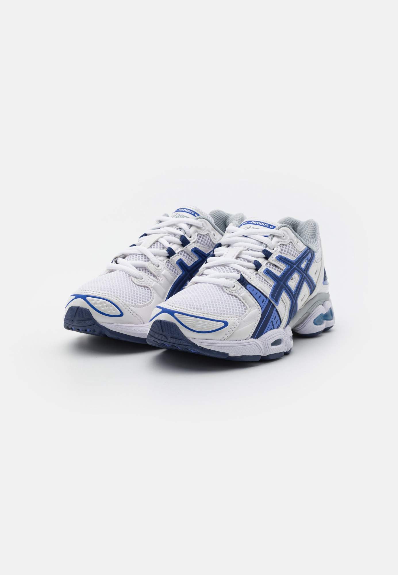 Asics nimbus store 38