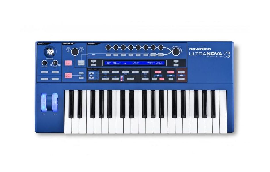 Синтезатор звука. Novation Ultranova carry Case. Синтезаторная. Analog Modelleme. Новые синтезаторы с флешкой.