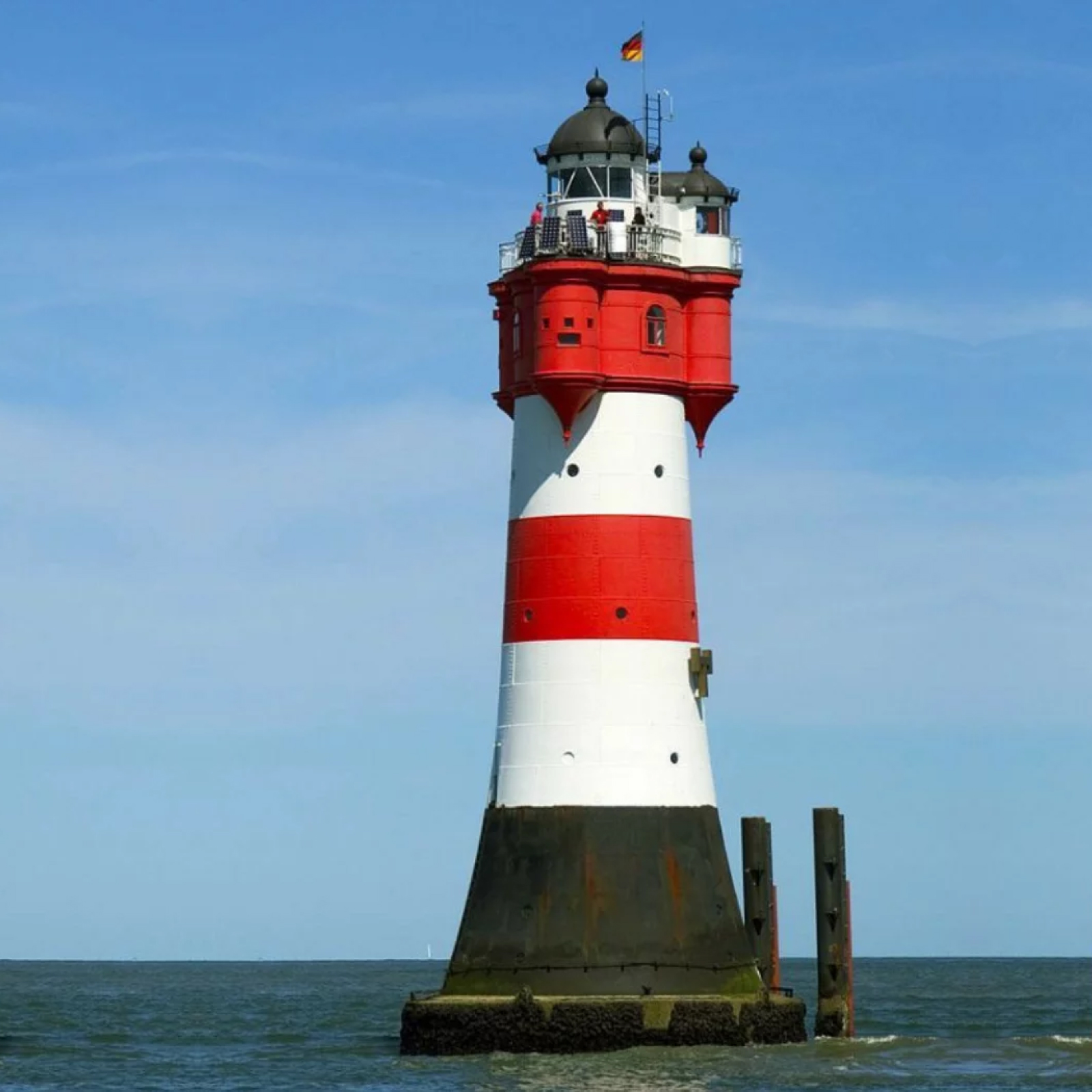 Стишок про маяк. Темрюкский маяк. Какой должен быть маяк. Маяк маяк 50961. Маяк анива сахалин чертежи.