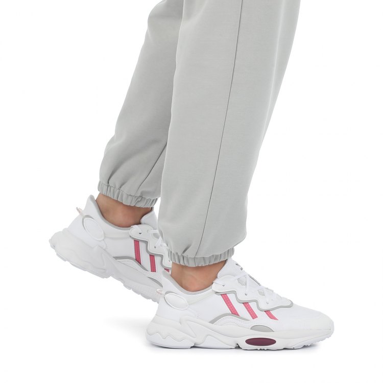 Кроссовки женские Adidas OZWEEGO W_3 белые 8.5 UK