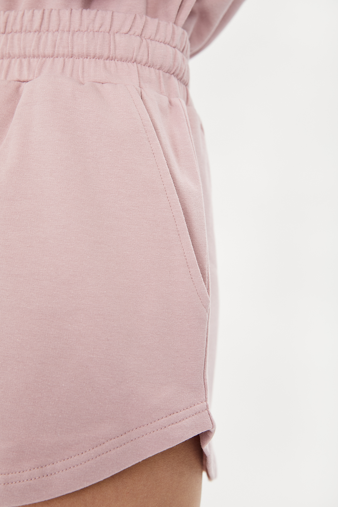 Спортивные шорты женские Baon B321004 розовые S