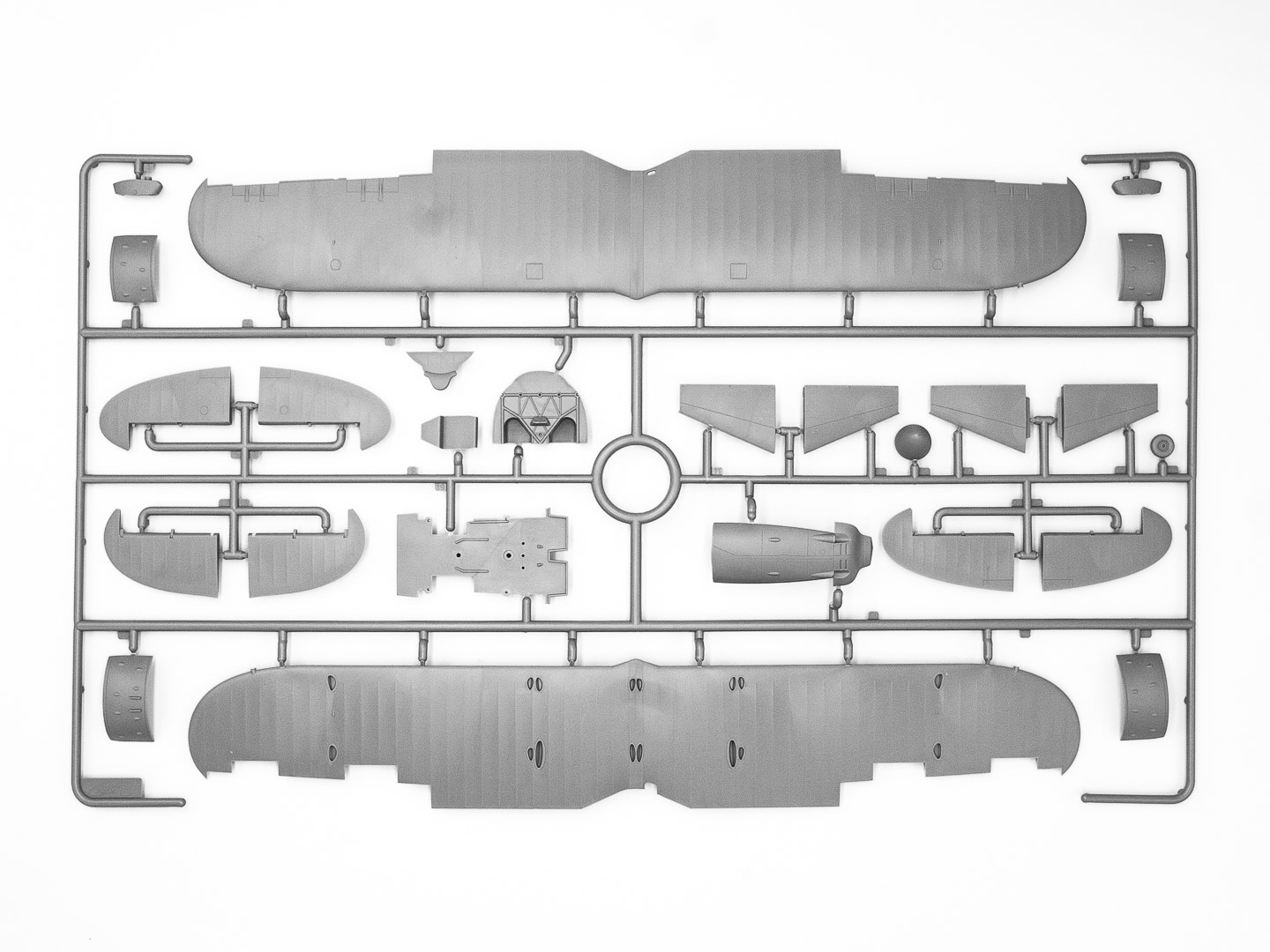 Cr model. ICM CR. 42 Falco,