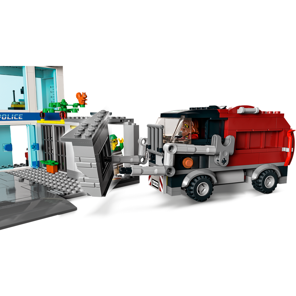 Конструктор LEGO City Полицейский участок 60316 - купить в ТЕХНОТРОЛЛЬ,  цена на Мегамаркет