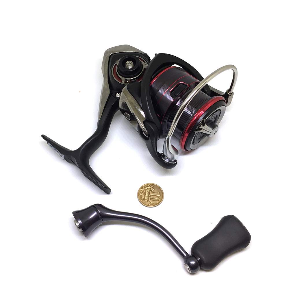 Daiwa fuego lt 2500. Катушка Daiwa 20 Fuego lt 2500. Катушка Daiwa 20 Fuego lt 2500 коробка. Daiwa Tornado z 1303xh. Дайва PM y180.