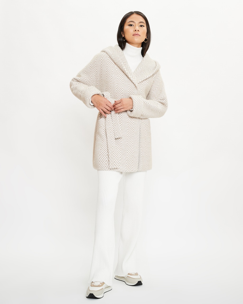 Пальто женское ElectraStyle 2-0041/1-0173 белое 42 RU