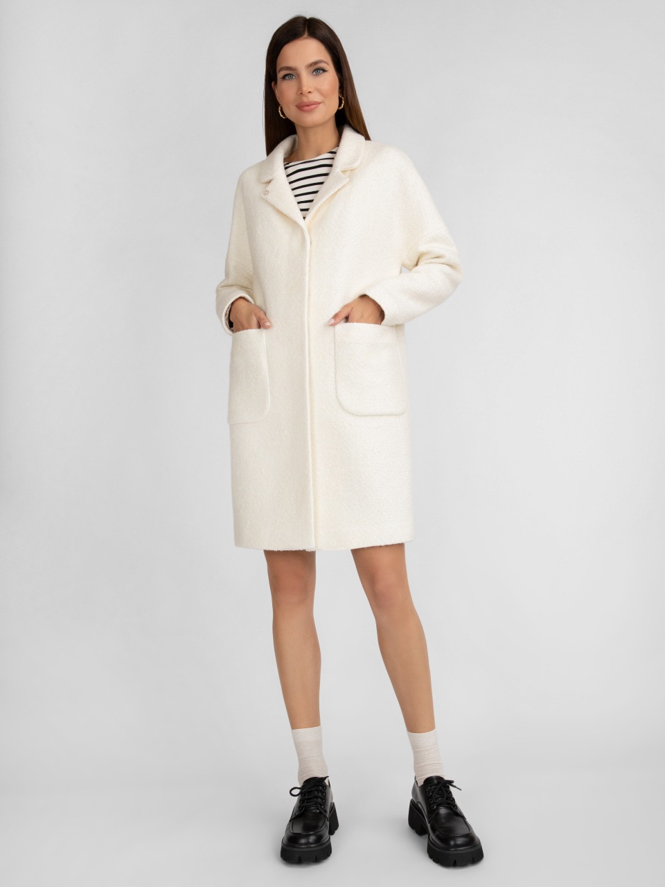 Пальто женское ElectraStyle 4-8023-225 белое 48 RU