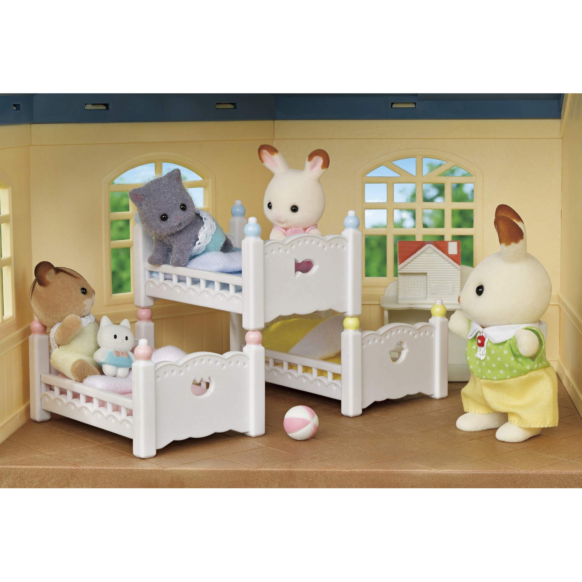 Игровой набор Sylvanian Families Большой дом с навесом для машины 5669 –  купить в Москве, цены в интернет-магазинах на Мегамаркет