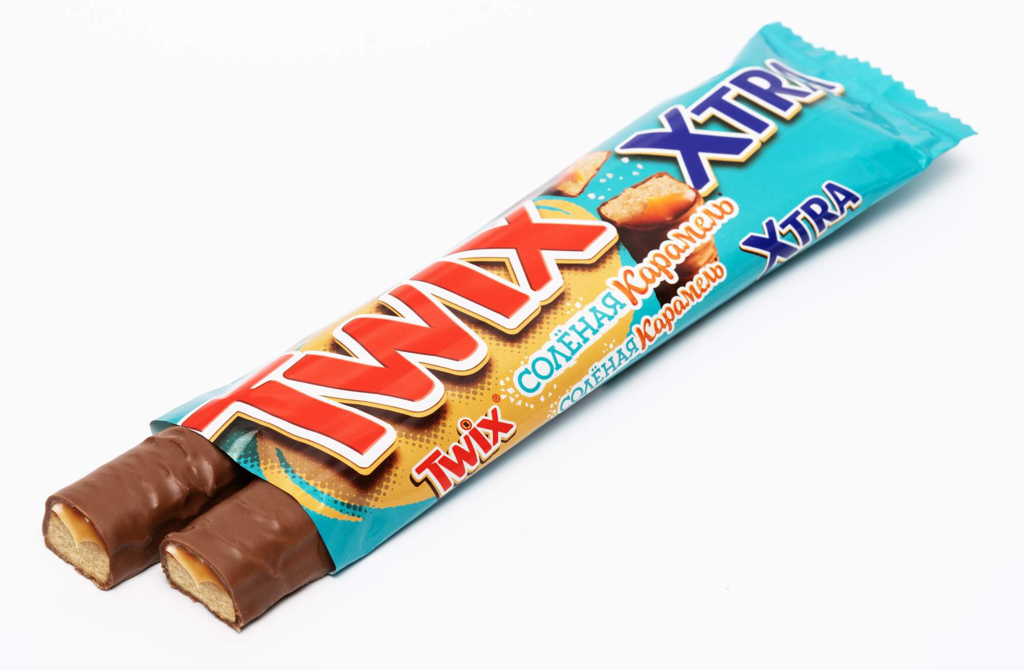 Купить батончик Twix Extra шоколадный Соленая карамель 82 г, цены на  Мегамаркет | Артикул: 100050032203