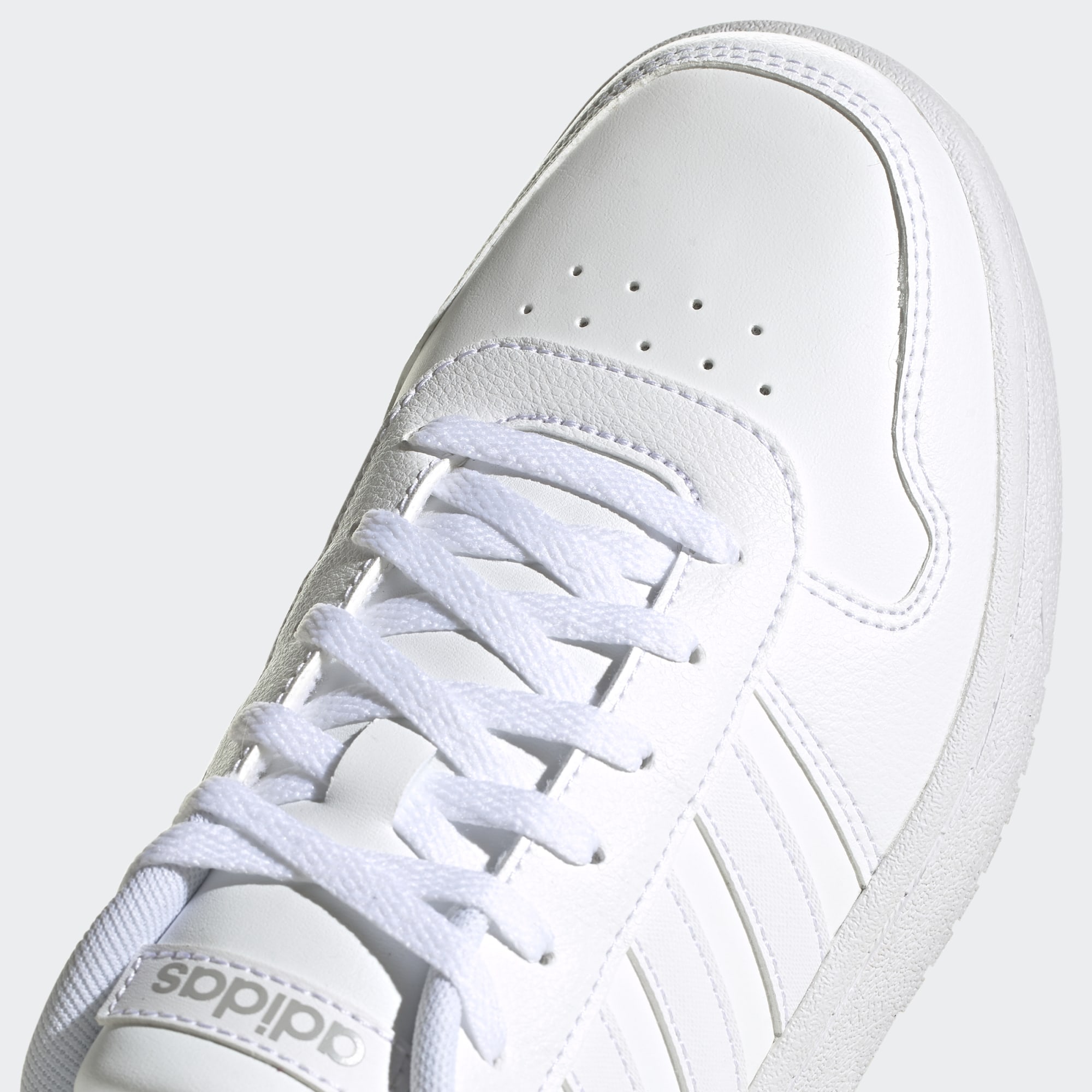 Adidas hoops best sale 2.0 white