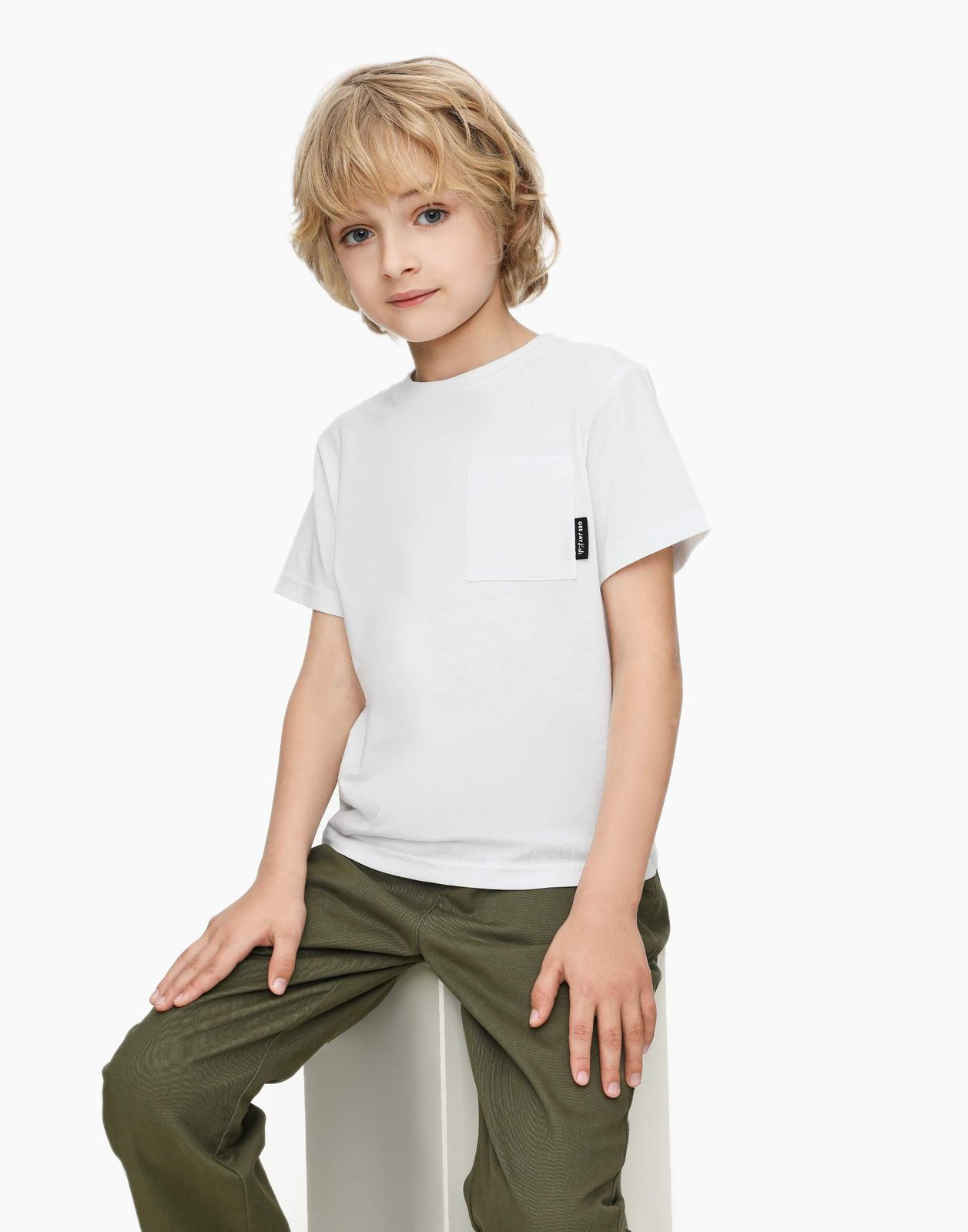 Купить футболка для мальчика Gloria Jeans BKT013868 белый 6-8л/128, цены на Мегамаркет | Артикул: 100066510381