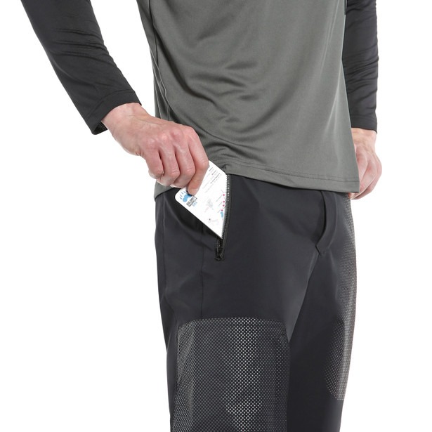 Спортивные шорты мужские Dainese 203769493_42C черные XL