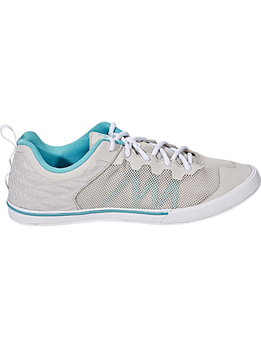 The north face base cheap camp flow sneaker