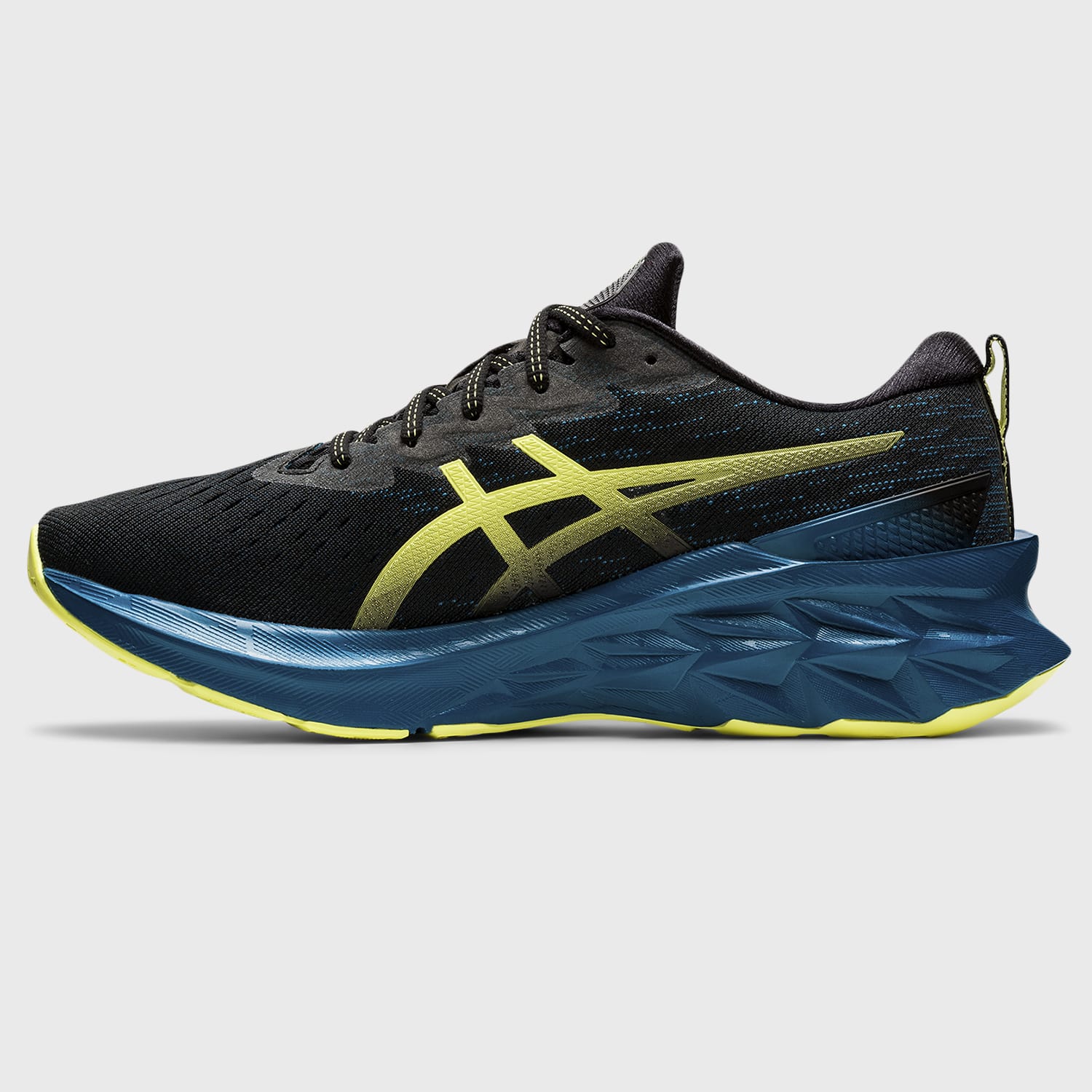 Кроссовки мужские Asics Novablast 2 черные 42.5 EU