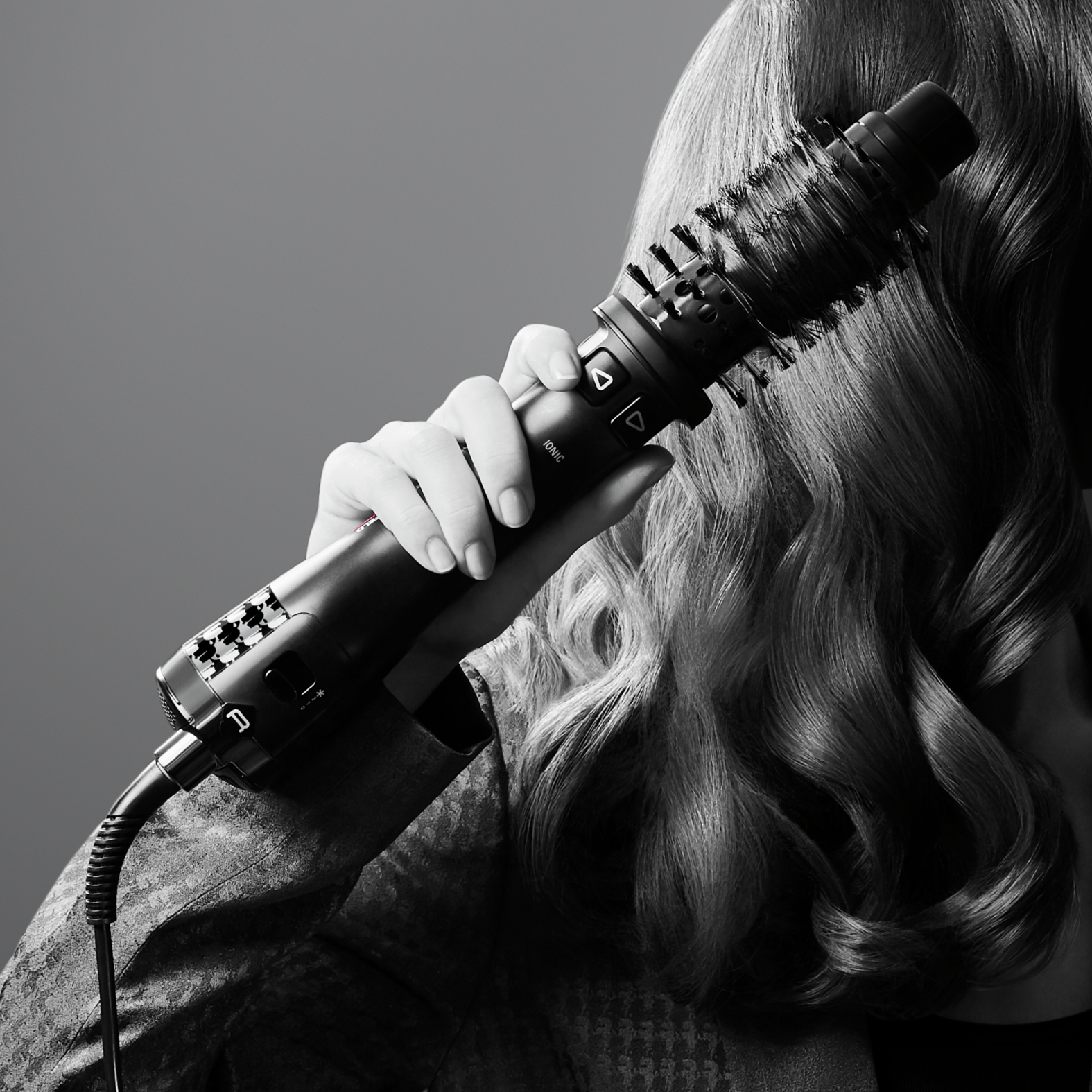 Rowenta karl lagerfeld фен щетка. Ровента карл лагерфельд фен. Фен щетка rowenta karl lagerfeld cf961lf0. Karl lagerfeld, cf961lf0. Фен щетка rowenta karl lagerfeld cf961lf0.