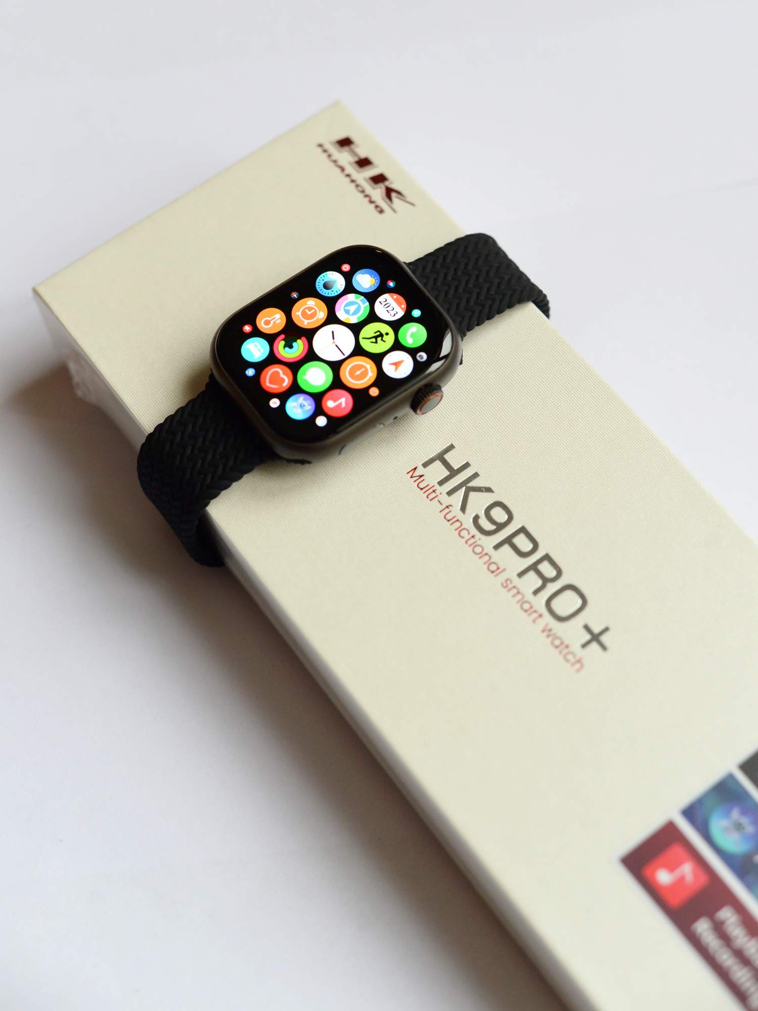 Смарт-часы HK9 Pro+ AMOLED 45 мм 2Гб два ремешка, купить в Москве, цены в интернет-магазинах на Мегамаркет