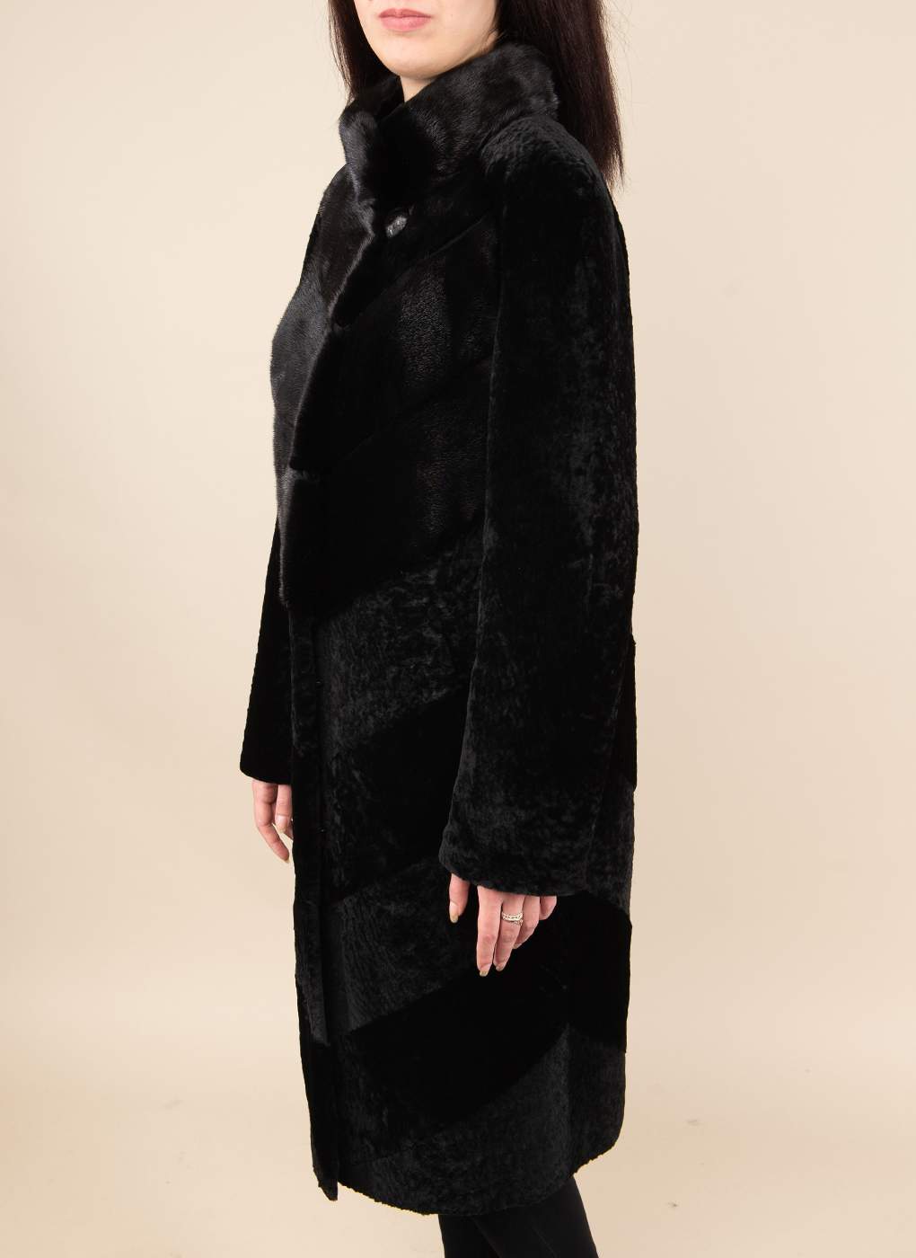 Пальто женское Alfafur 49530 черное 46 RU