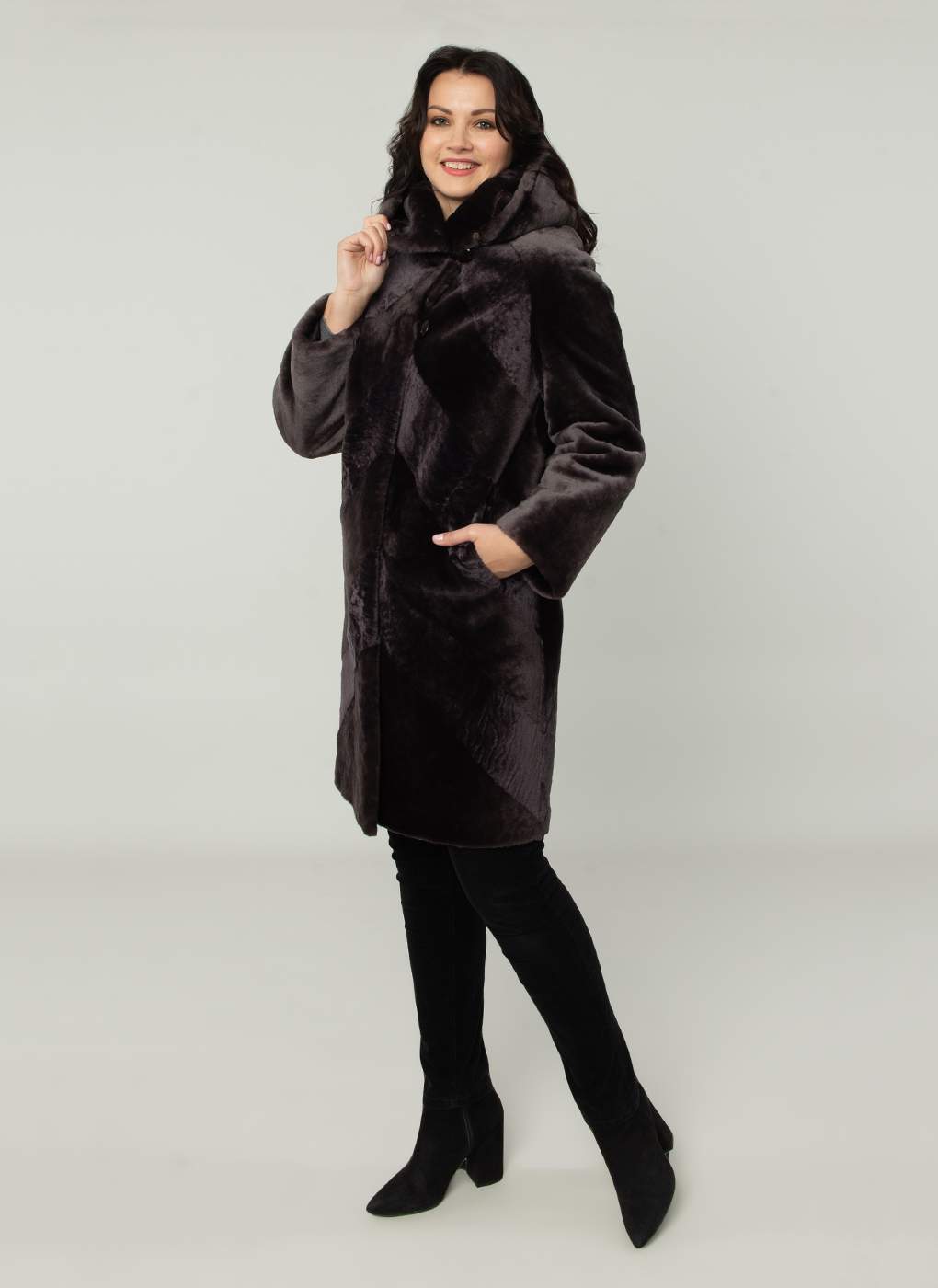 Пальто женское Alfafur 57350 серое 46 RU