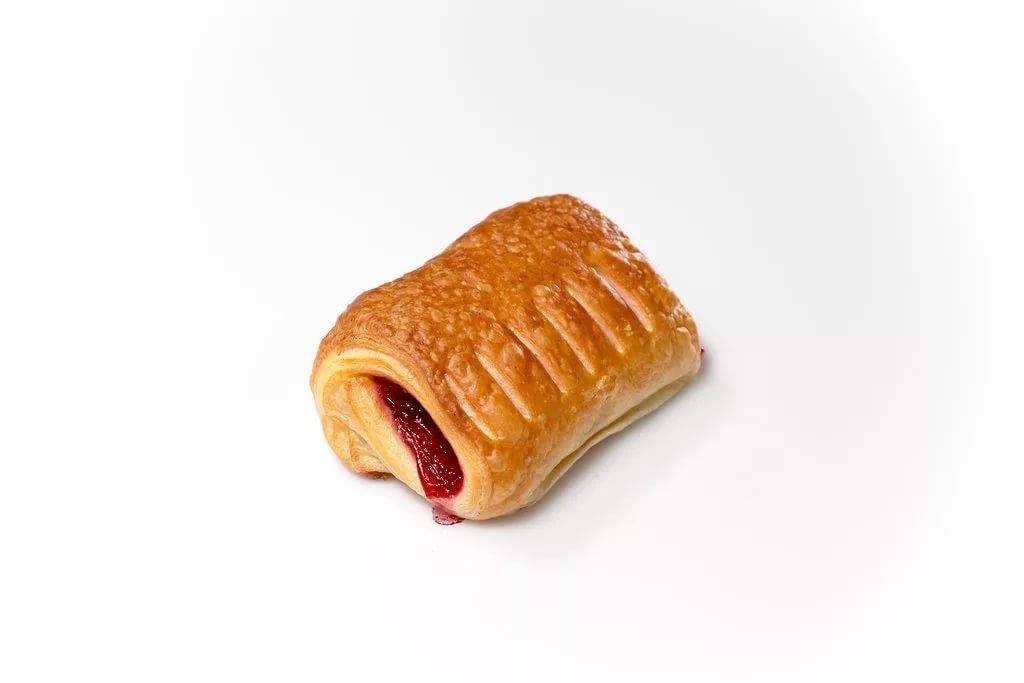 Что означает слойка с вишней. Что означает слойка с вишней. Слойка с вишней. Фото слойки с вишней на руке. Открытые слойки с вишней.