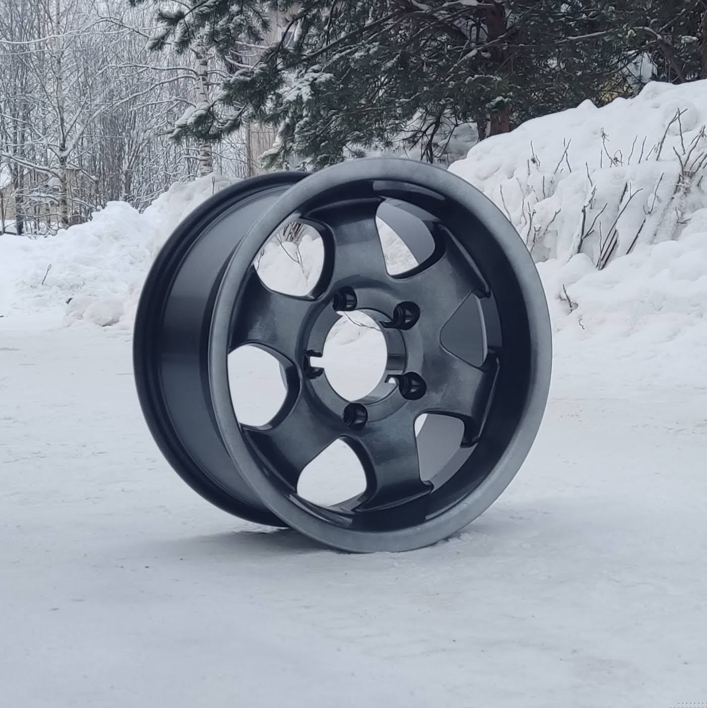 Модное литье. Легендарные кованые диски. Диск ет 20. Диск ет 20. Диски нива шевроле заводские.