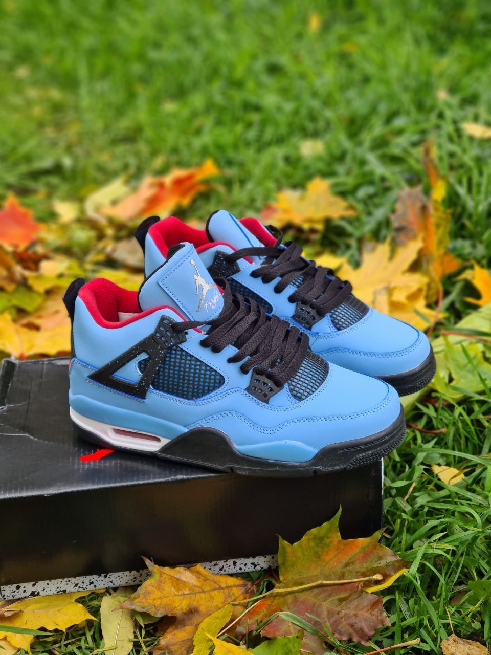 Кроссовки унисекс Jordan Retro 4 голубые 45 RU - купить в Москве, цены на  Мегамаркет