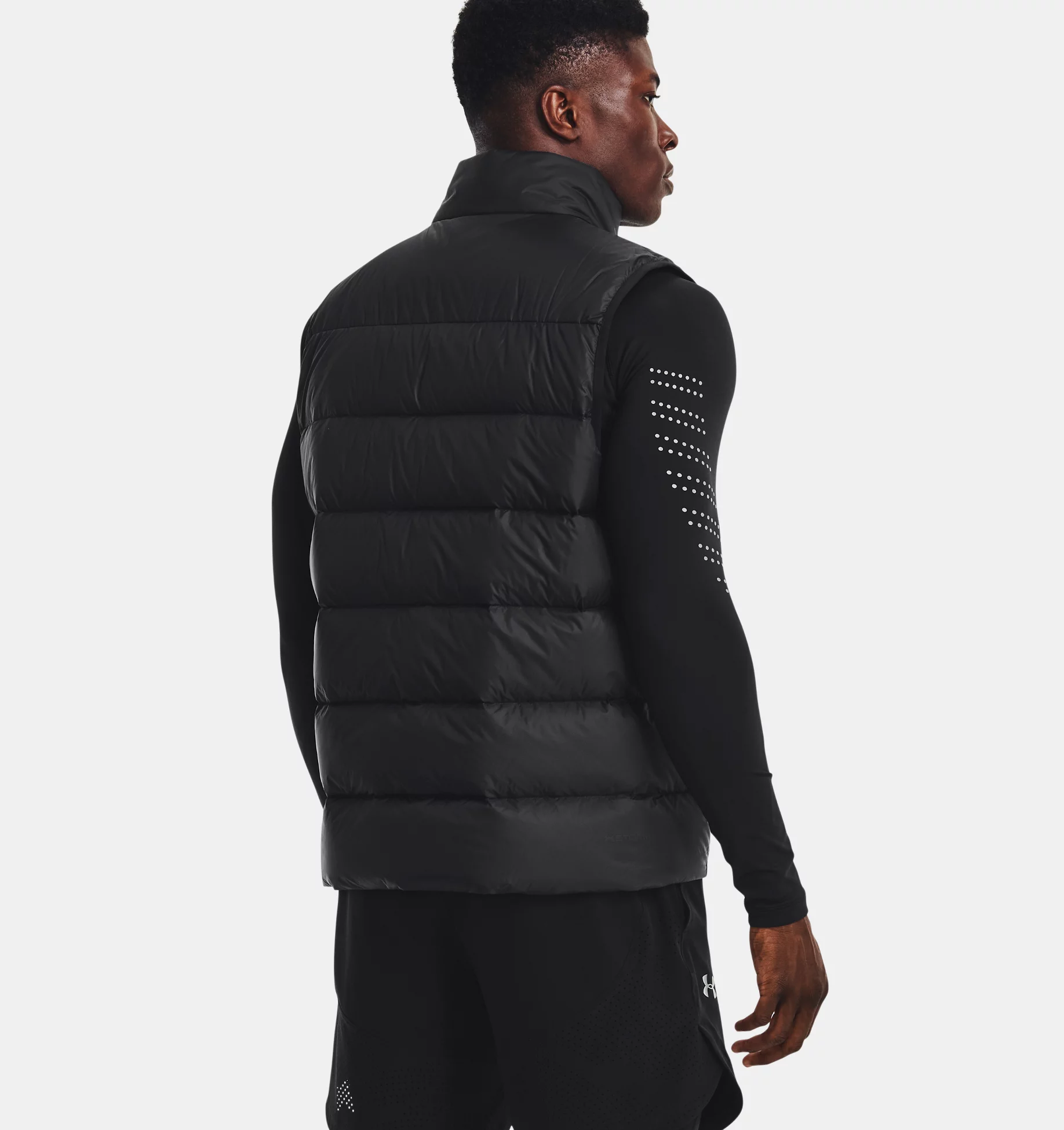 Жилет under armour