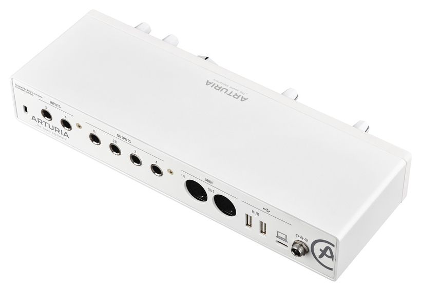 Купить аудиоинтерфейс Arturia MiniFuse 4 White, цены на Мегамаркет | Артикул: 600009547431