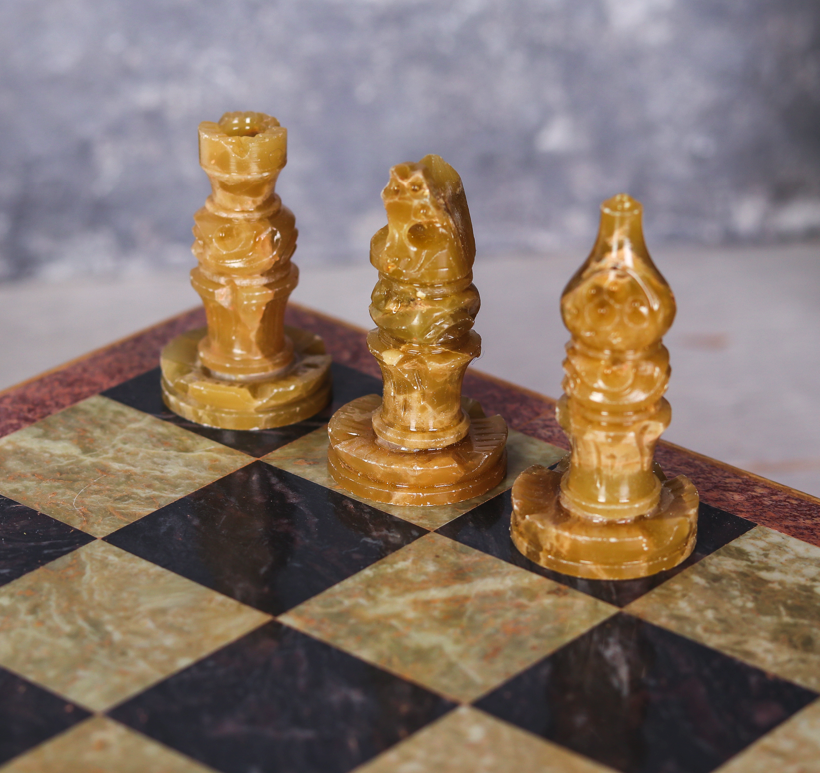 Шахматы из камня. Индийские шахматы из камня. Шахматы камень. Шахматы из натурального камня. Шахматы каменные метал.