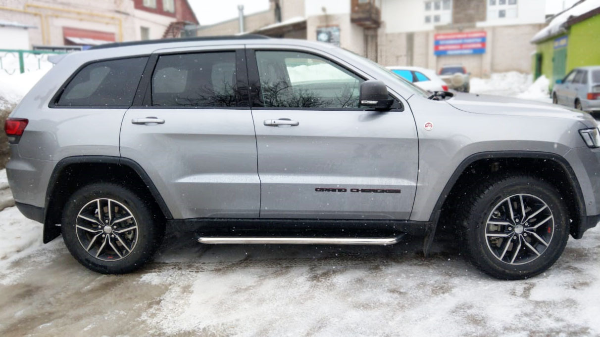 Купить нержавеющие пороги подножки для Jeep Grand Cherokee (Джип Гранд  Чероки) 2010+ с крепежом, цены на Мегамаркет | Артикул: 600008653710