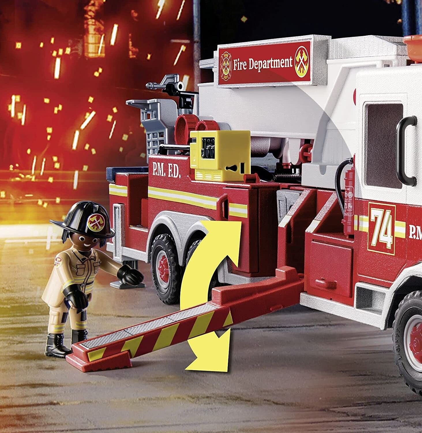 Конструктор Playmobil Пожарная машина (Rescue Vehicles:Fire Engine with  Tower), арт.70935 – купить в Москве, цены в интернет-магазинах на Мегамаркет