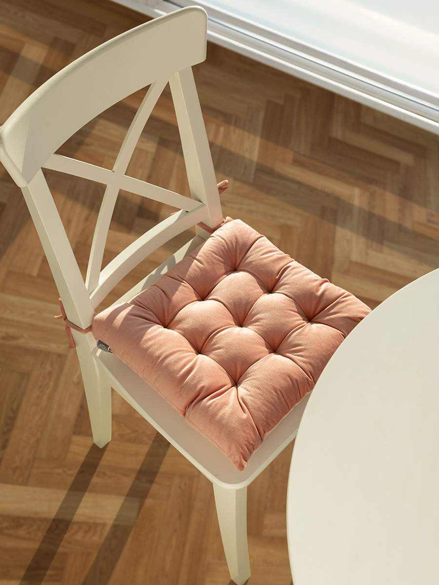 Подушка на стул DeNASTIA 40х40см велюр, цвет розовый P111212