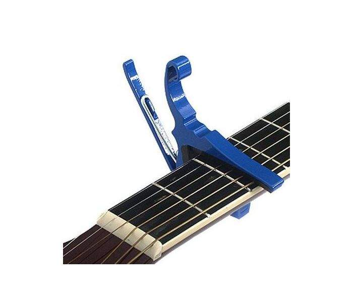 Каподастр 14540-000-55 k&m. Зажим для струн гитары. Каподастр k&m 30920-000-02. Как ставить каподастр. Каподастр для электрогитары.