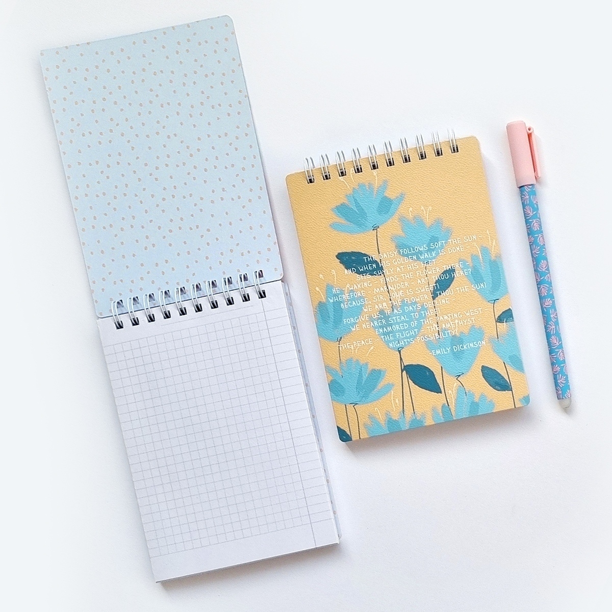 Smart блокнот. Скетчбук be smart 3351 bad girl. Блокнот для школы. Тетрадь для иностранных слов панда. Be smart mur-mur записная книжка.