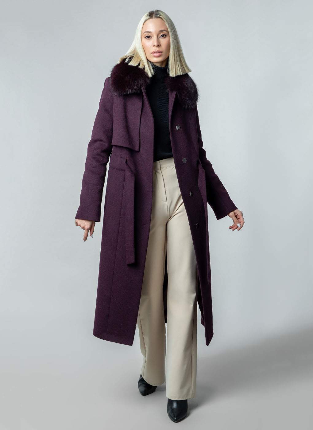 Пальто женское Каляев 51151 фиолетовое 46 RU