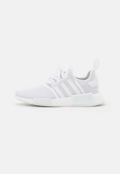 

Кроссовки женские Adidas Originals Nmd_R1 Primeblue Original Shoes белые 37 1/3 EU, Белый, Nmd_R1 Primeblue Original Shoes