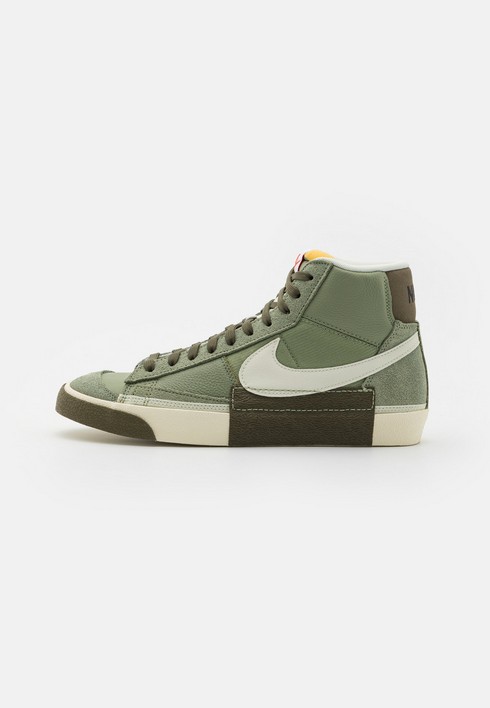 

Кеды мужские Nike Blazer Mid 77 Pro Club хаки 45 EU (доставка из-за рубежа), Blazer Mid 77 Pro Club