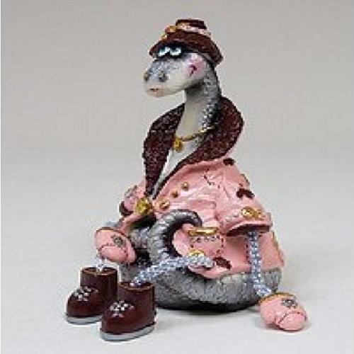 фото Фигурка декоративная art east, змея в пальто, 15 см, розовый