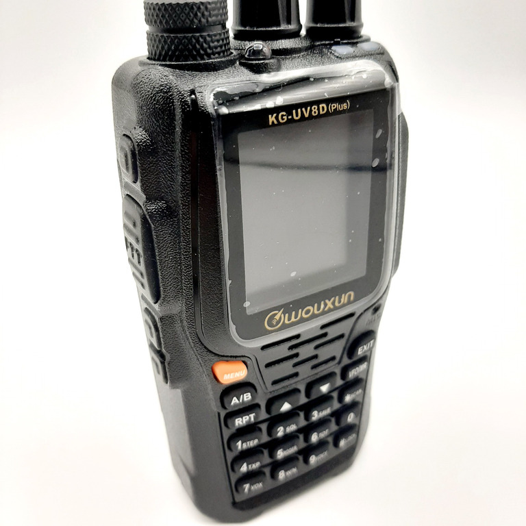 

Портативная радиостанция Wouxun KG-UV8DPlus (136/470 МГц)