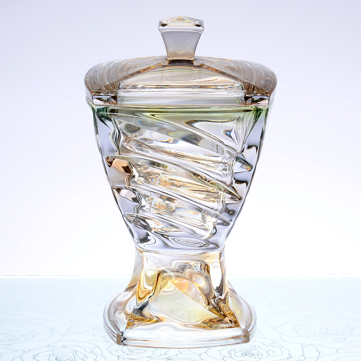 

Конфетница с крышкой на ножке Bohemia Gold Facet 24 см