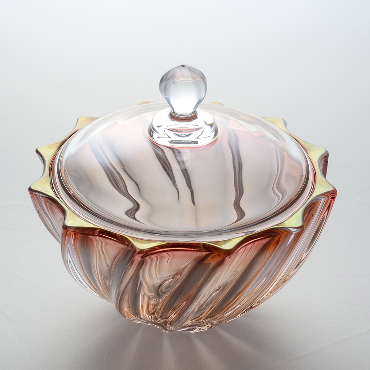 

Конфетница с крышкой Bohemia Gold Scallop красная 19см